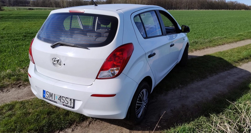 Hyundai i20 cena 10000 przebieg: 223000, rok produkcji 2014 z Tychy małe 46